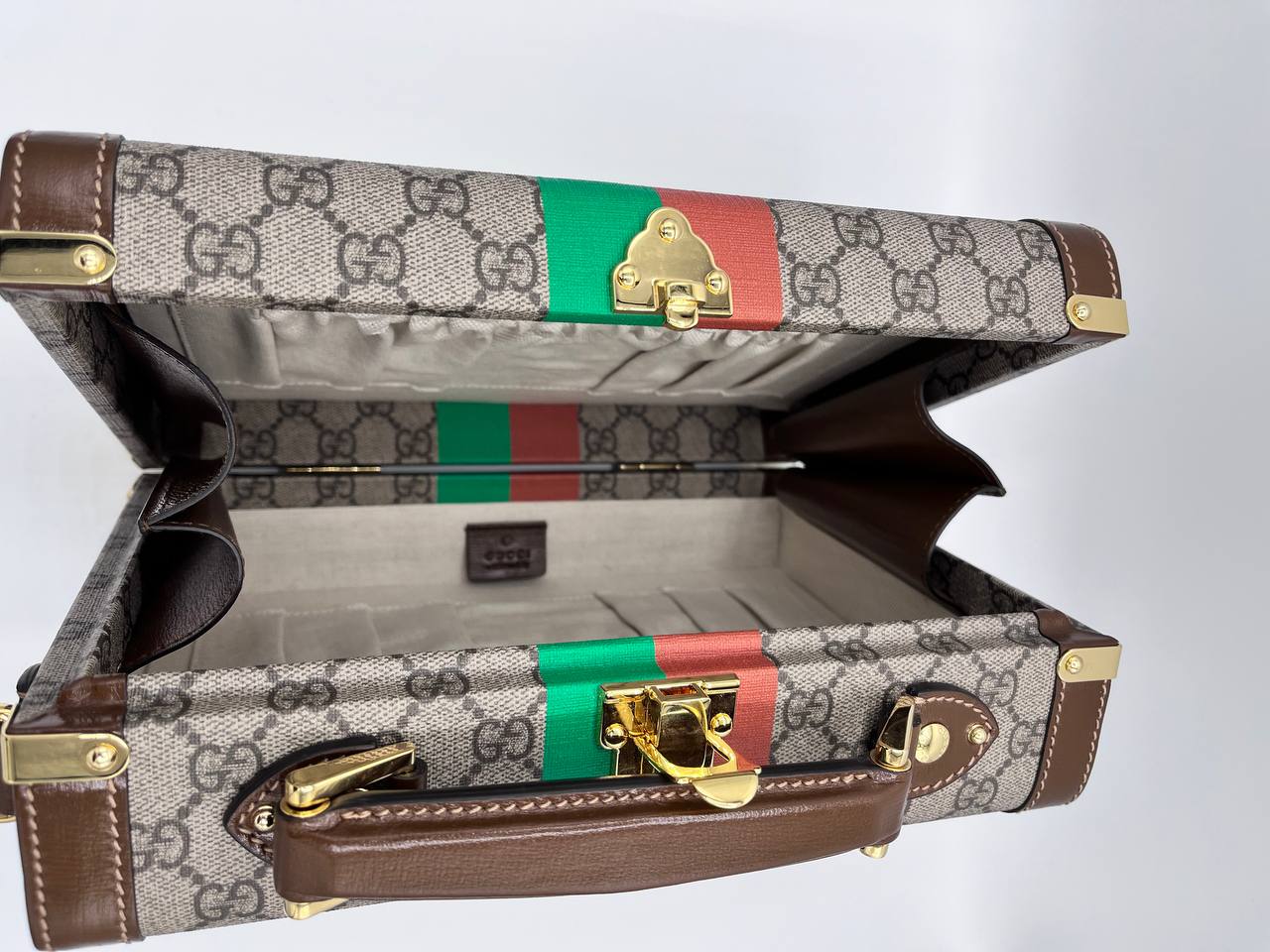 Gucci Savoy GG Supreme Second-hand