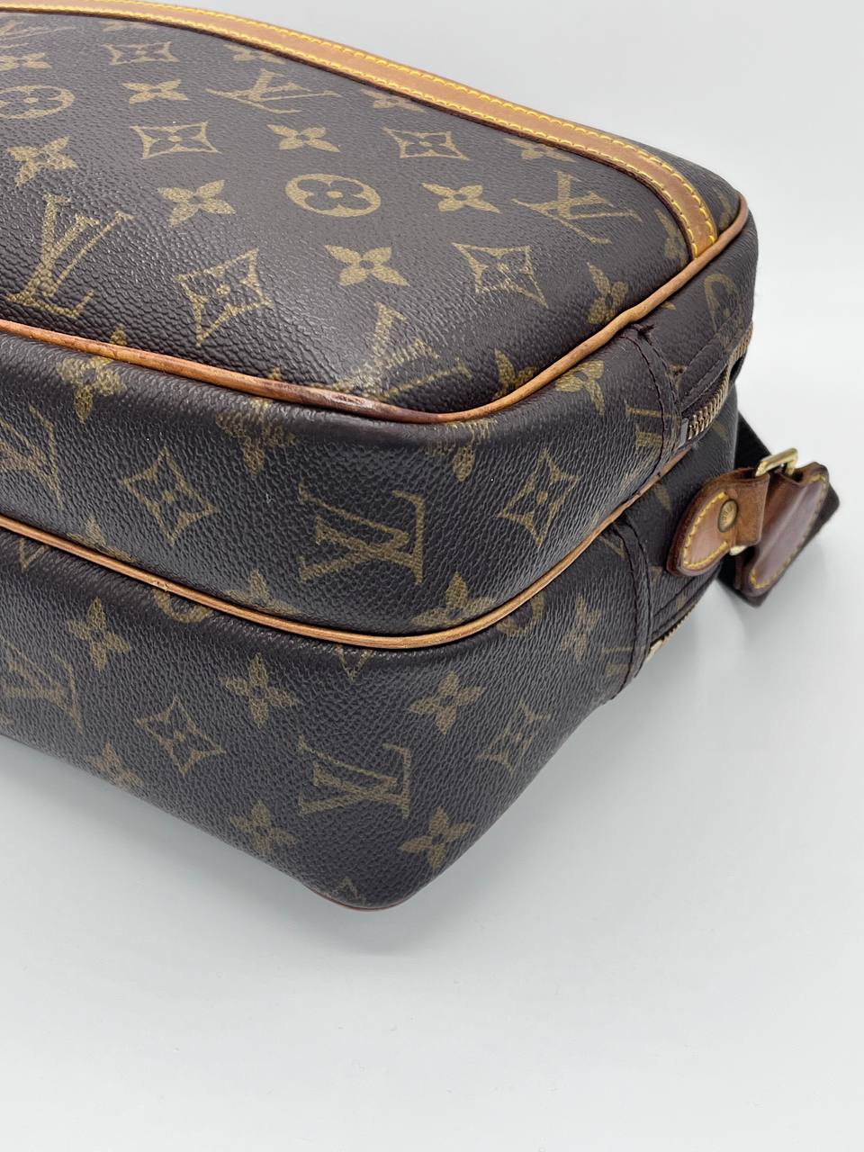 Reporter Louis Vuitton