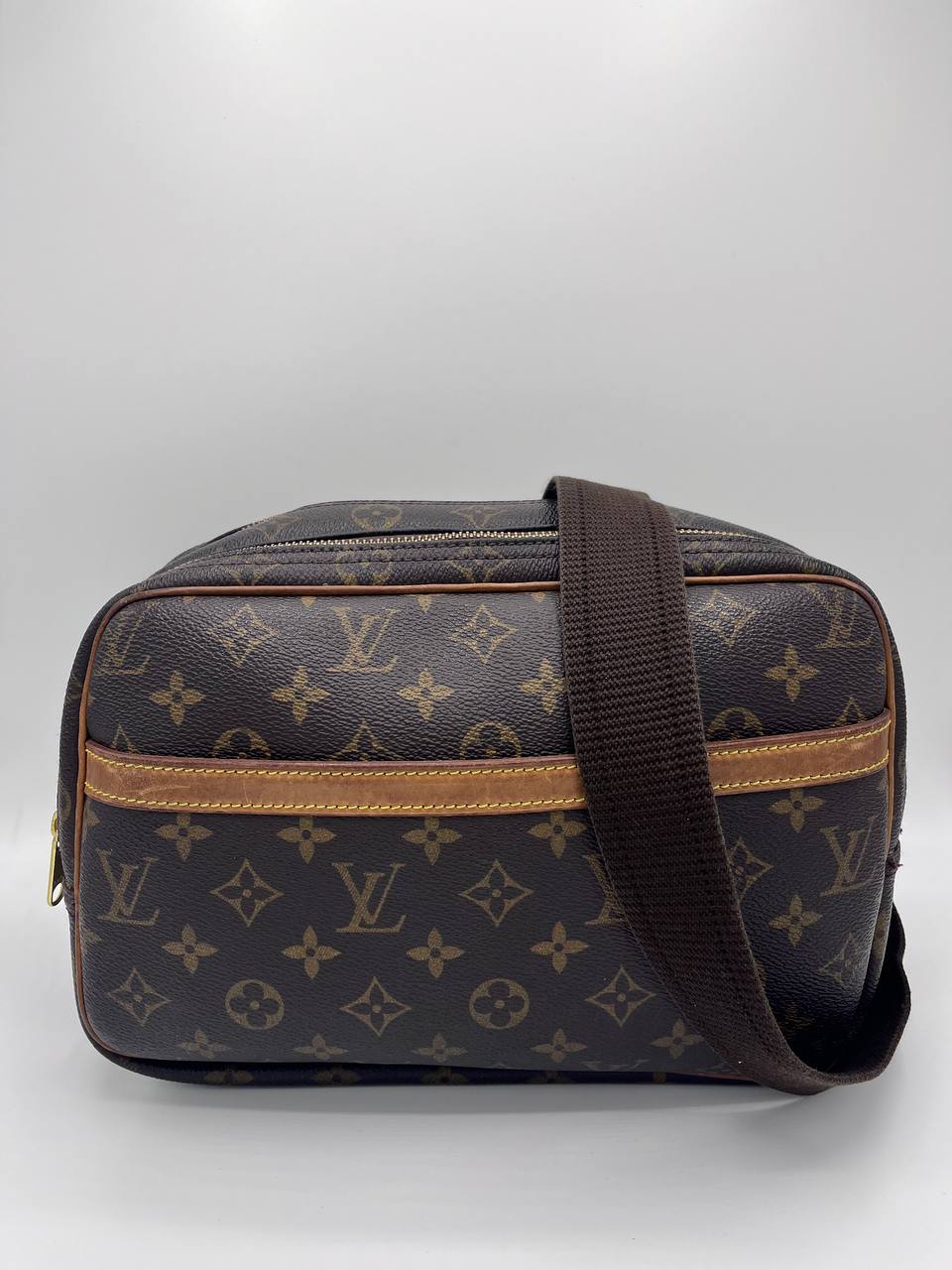 Reporter Louis Vuitton